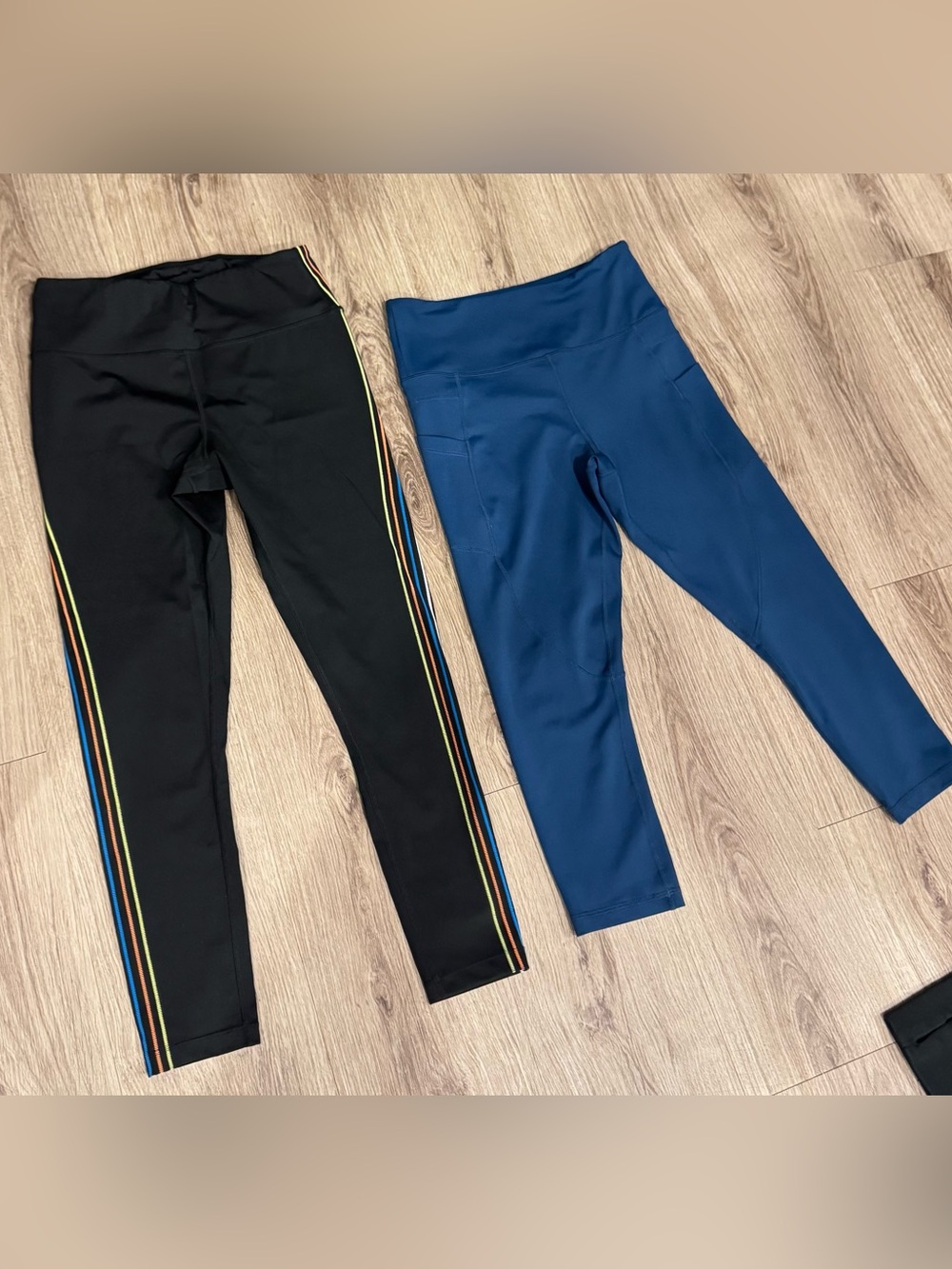 10pc Women’s M (6-8) Activewear Bundle ZYIA Reebok Hurley Joggers Leggings Tanks - Picture 9 of 11